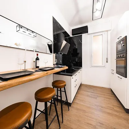 Moderno Vicino Fiera E Centro Apartment *