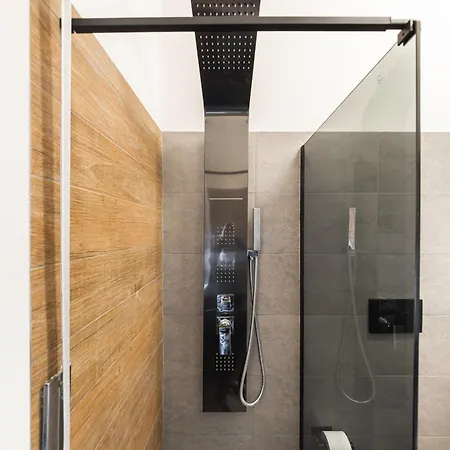 Moderno Vicino Fiera E Centro ボローニャ