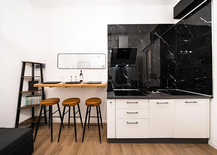 Moderno Vicino Fiera E Centro 아파트